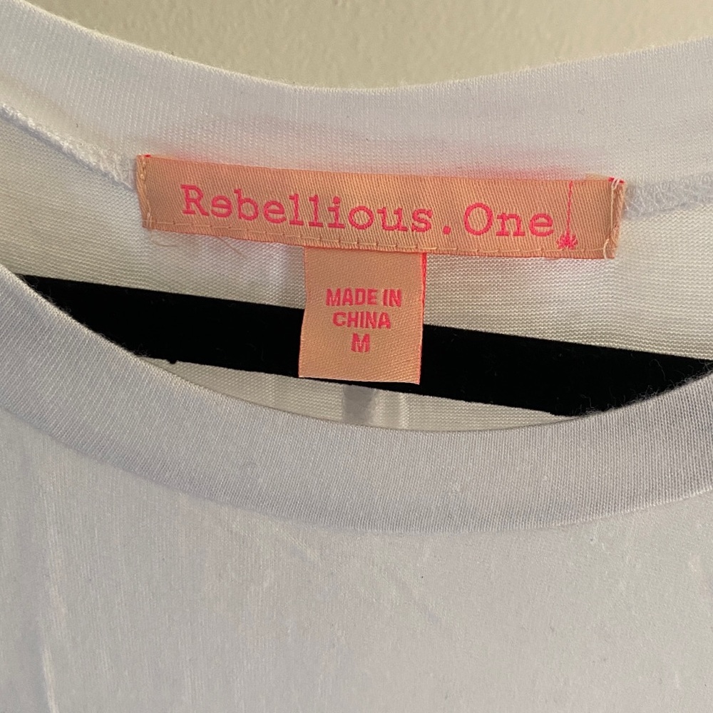 Rebellious One Tank - Picture 2 of 2